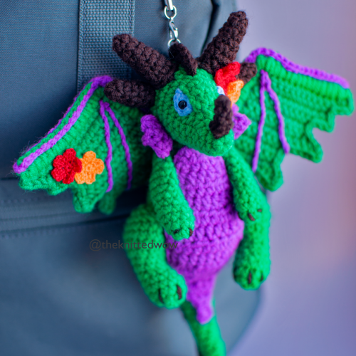 Dragon of the Emerald Dream Keychain(Available for purchase!)